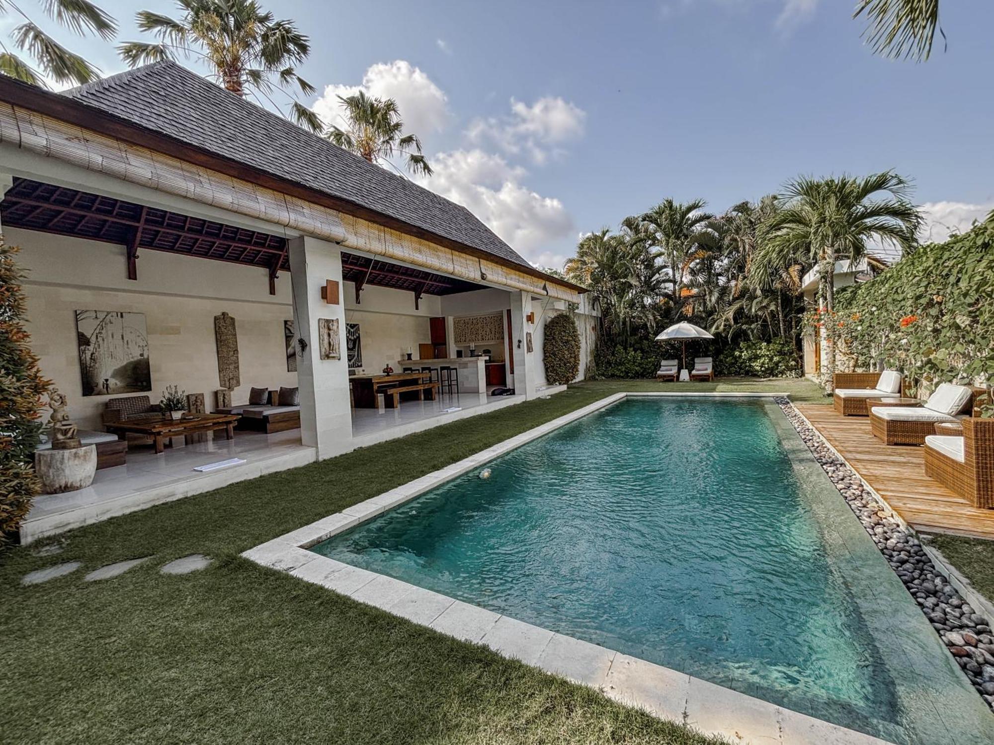 Chocolat 2 Bedroom Villa Seminyak (Bali)